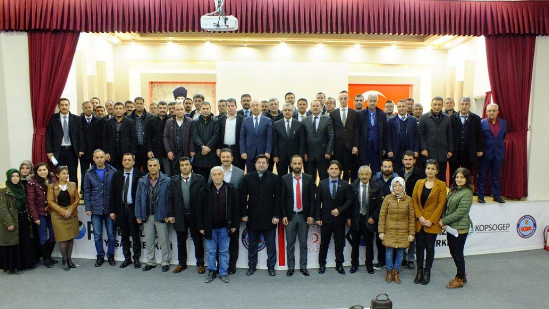 İlçe Milli Eğitim Müdürü Mehmet SARITAŞın yeni göreve başlamasından dolayı Okul Müdürleri ile toplantı yaptı.