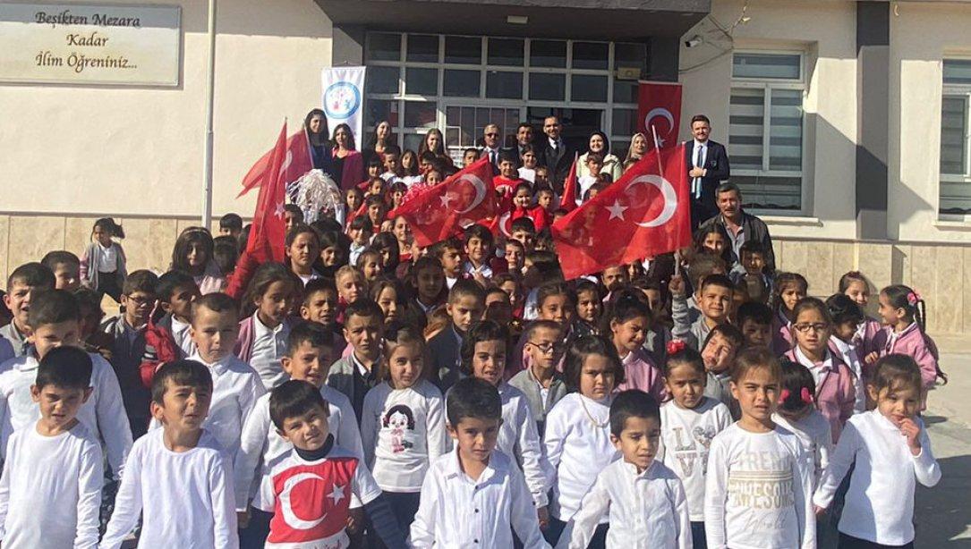 İlçe Milli Eğitim Müdürümüz Mehmet SARITAŞ Taşpınar Kavaklı İlkokulunun Hazırlamış Olduğu Cumhuriyet Bayramı Programına Katıldı